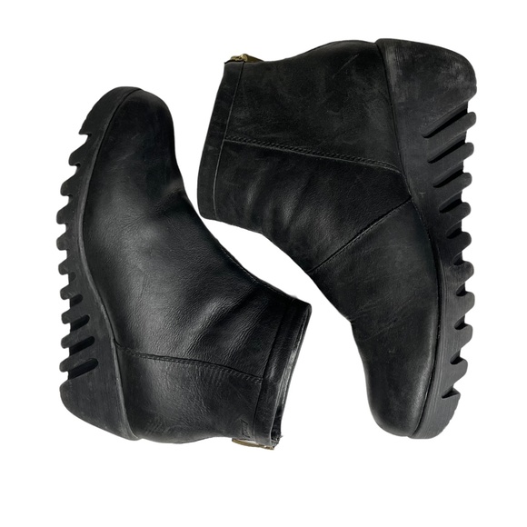 Cougar Leather Waterproof Boots 9 Bang Black Ankle Booties Wedge Lug Sole Round - Picture 7 of 12